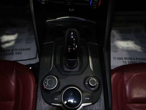 Used 2019 Alfa Romeo Giulia w/ Nero Edizione image 27