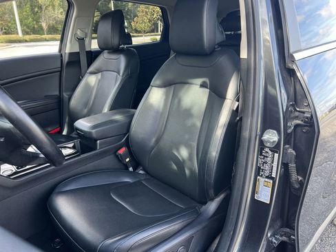 Used 2023 Kia Sportage EX image 13