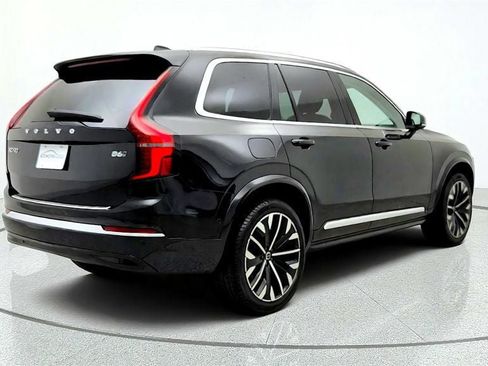 Used 2025 Volvo XC90 B6 Ultra AWD/4WD image 5