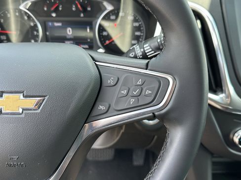 Used 2024 Chevrolet Equinox LT FWD image 30