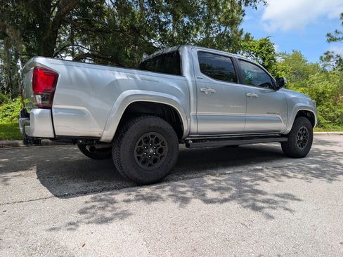 Used 2022 Toyota Tacoma SR5 w/ Technology Package RWD image 8