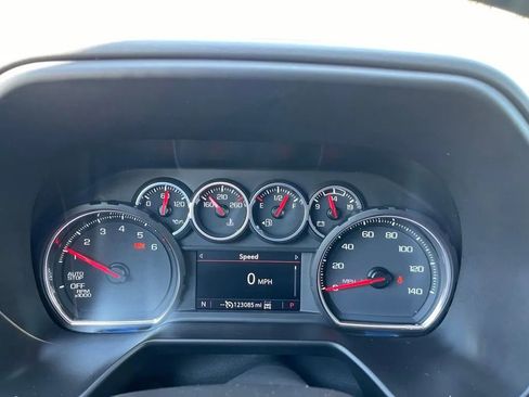 Used 2021 Chevrolet Suburban LT AWD/4WD image 27