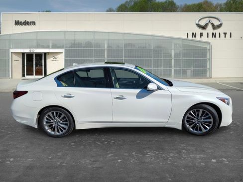 Used 2018 INFINITI Q50 Luxe w/ Essential Package (3.0T Luxe) RWD image 3