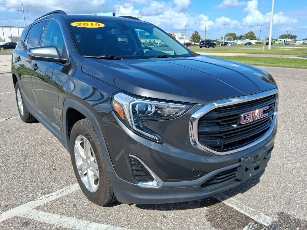 Used 2019 GMC Terrain SLE w/ Driver Convenience Package AWD/4WD image 1
