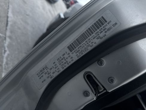 Used 2016 RAM 2500 Big Horn image 32