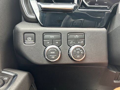 New 2026 GMC Sierra 1500 Elevation AWD/4WD image 13