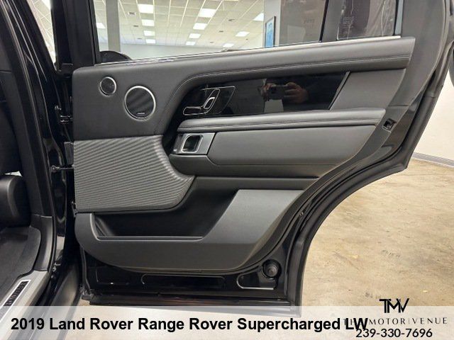 Used 2019 Land Rover Range Rover Long Wheelbase Supercharged AWD/4WD image 29