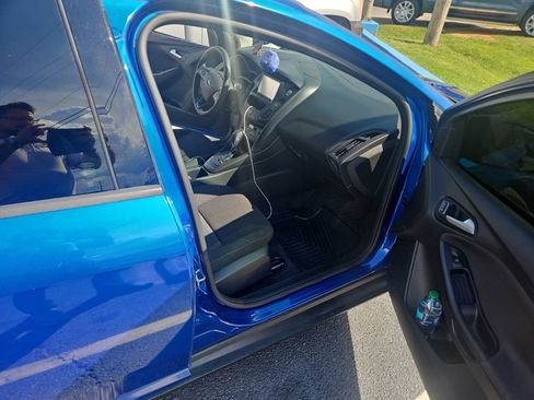 Used 2018 Ford Focus SEL FWD image 10