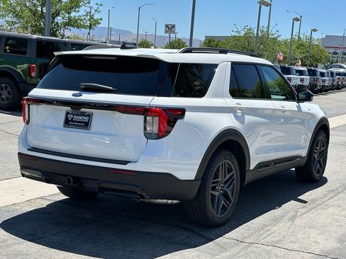 New 2026 Ford Explorer ST-Line w/ ST-Line Street Pack RWD image 7