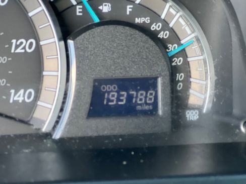 Used 2012 Toyota Camry SE image 19