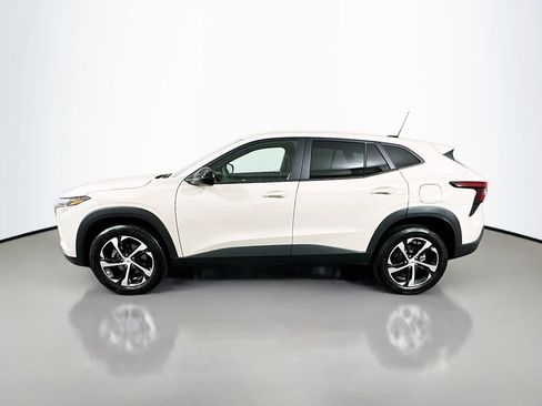 Used 2026 Chevrolet Trax RS w/ Driver Confidence Package image 8