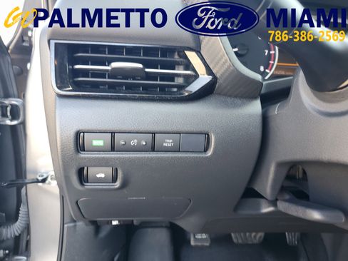 Used 2023 Nissan Sentra SR w/ Electronics Package image 15