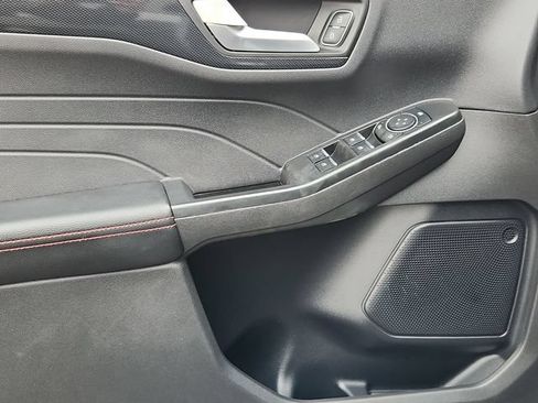Used 2025 Ford Escape ST-Line FWD image 9
