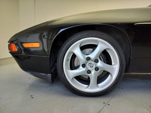 Used 1988 Porsche 928 S4 RWD image 26