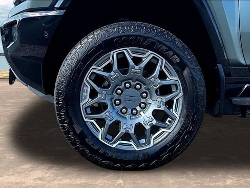 Used 2024 GMC Hummer EV 3X AWD/4WD image 35