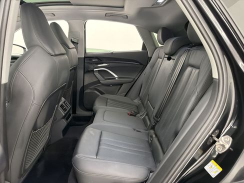Used 2025 Audi Q5 Premium Plus w/ Premium Plus AWD/4WD image 23