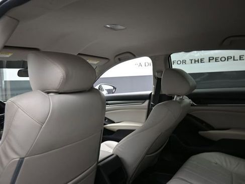 Used 2018 Honda Accord LX image 24