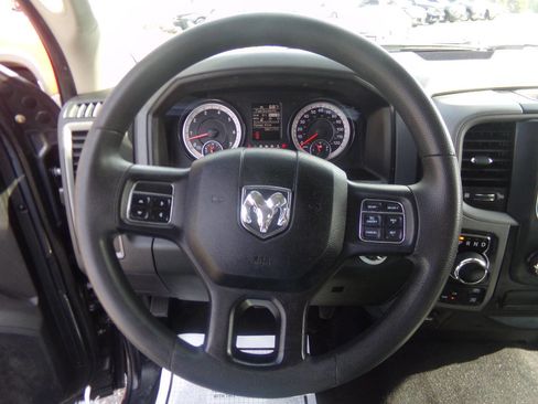 Used 2018 RAM 1500 Express image 27