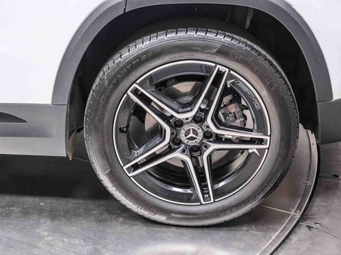 Certified 2023 Mercedes-Benz GLA 250 4MATIC image 9
