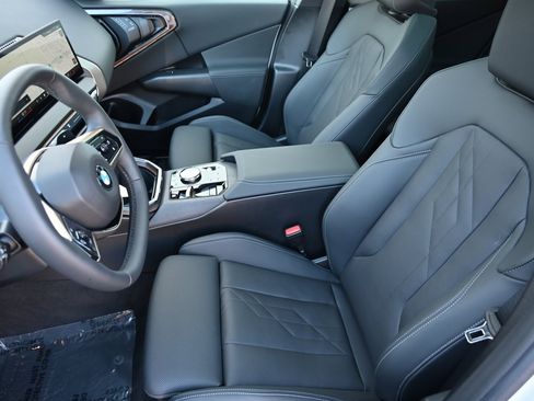 Used 2025 BMW X3 xDrive30i w/ Convenience Package image 9