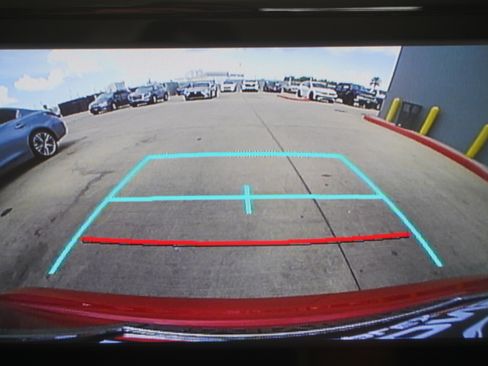 Used 2020 Toyota Corolla LE FWD image 17