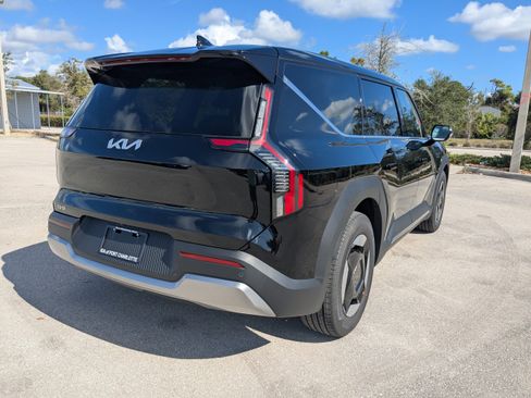 New 2026 Kia EV9 Light image 5