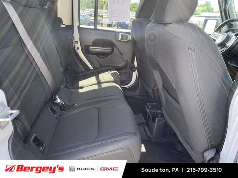 Used 2020 Jeep Gladiator Sport w/ Quick Order Package 24S AWD/4WD image 31