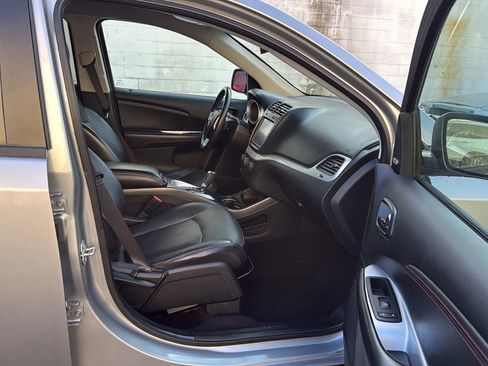 Used 2019 Dodge Journey GT image 24