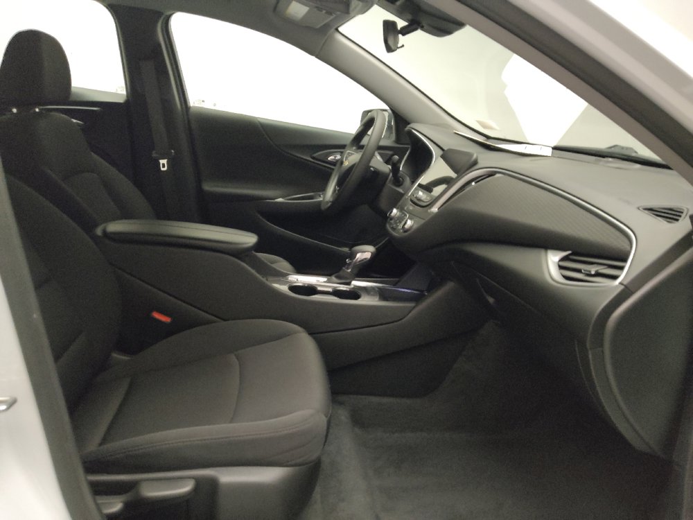 Used 2025 Chevrolet Malibu LT FWD image 21