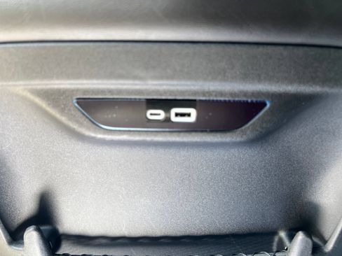 Used 2025 Chrysler Pacifica Select FWD image 49