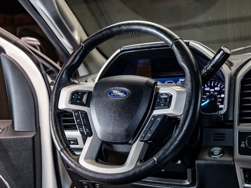 Used 2020 Ford F250 Lariat image 18