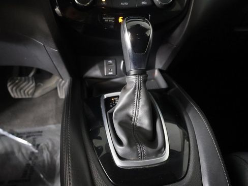 Used 2017 Nissan Rogue SL AWD/4WD image 46