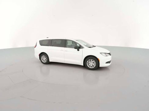 New 2026 Chrysler Voyager LX image 15