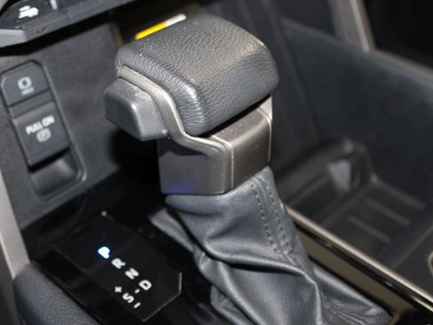 Used 2024 Toyota Tundra Limited AWD/4WD image 42