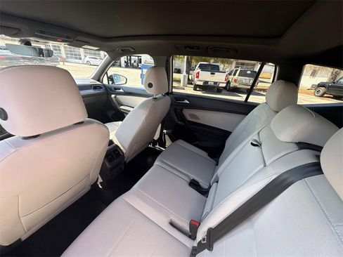 Used 2021 Volkswagen Tiguan SE R-Line image 13