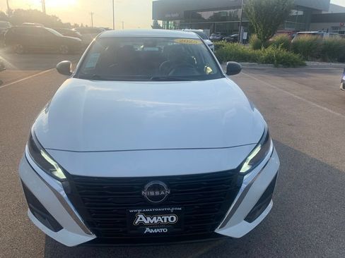 Used 2025 Nissan Altima 2.5 SV FWD image 8