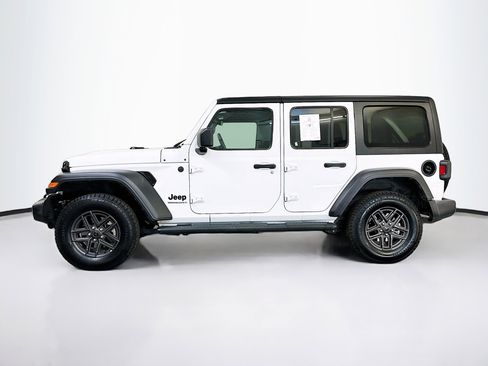 Used 2024 Jeep Wrangler Sport S image 4