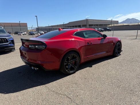 Used 2019 Chevrolet Camaro SS RWD image 5