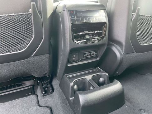 New 2025 Jeep Grand Cherokee L Altitude image 29