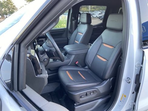 Used 2025 GMC Sierra 1500 AT4 AWD/4WD image 18
