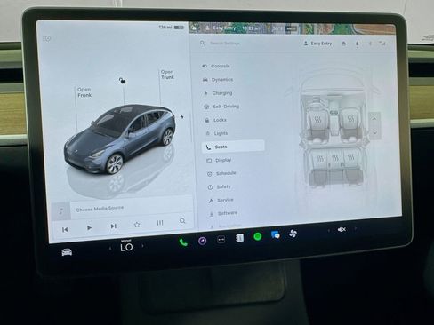 Used 2023 Tesla Model Y Long Range image 30