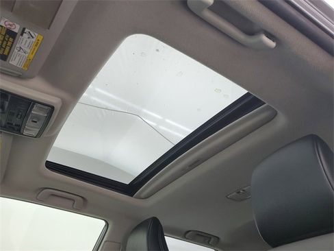 Used 2017 Toyota 4Runner SR5 Premium image 18