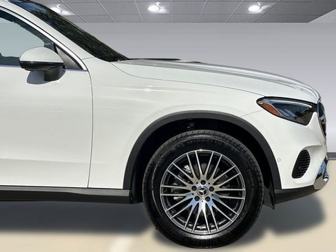 Used 2026 Mercedes-Benz GLC 300 4MATIC image 37