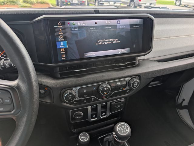 Used 2025 Jeep Wrangler Sport AWD/4WD image 7