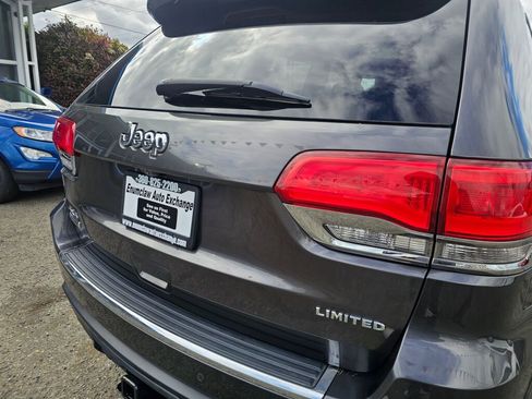Used 2015 Jeep Grand Cherokee Limited w/ Luxury Group II AWD/4WD image 17