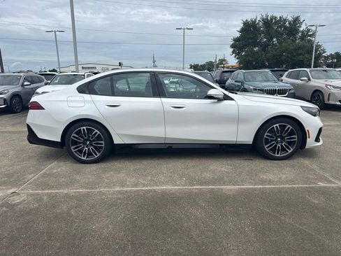 New 2027 BMW 550e xDrive AWD/4WD image 5