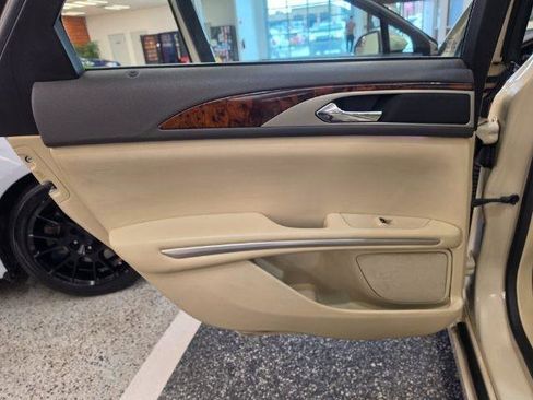 Used 2015 Lincoln MKZ w/ Technology Package FWD image 27