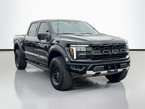 Used 2025 Ford F150 Raptor image 3