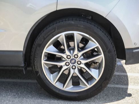 Used 2018 Ford Edge Titanium w/ Equipment Group 302A FWD image 10