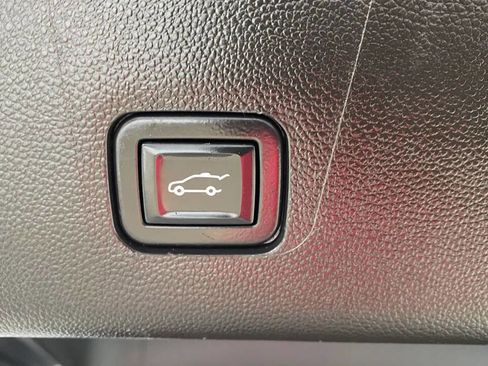 Used 2020 Chevrolet Traverse LT AWD/4WD image 26